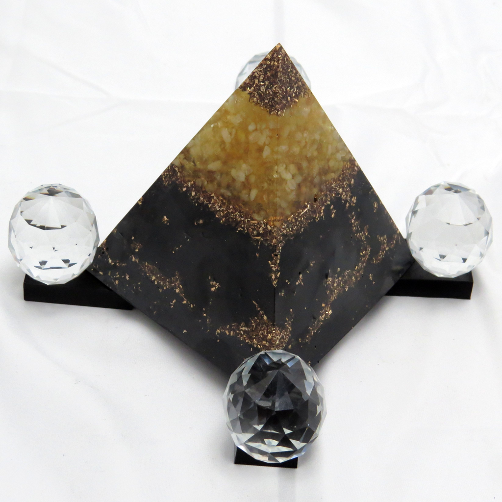 Canon d'énergie Citrine 450m2 Pyramide vortex -Pierreprotection.fr