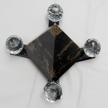 Canon d'énergie Shungite pyramide 450m2
