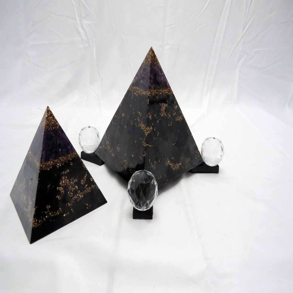 Canon d'énergie améthyste pour la purification des énergies négatives de la maison